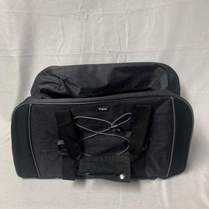 Thirty One grey duffle - like new